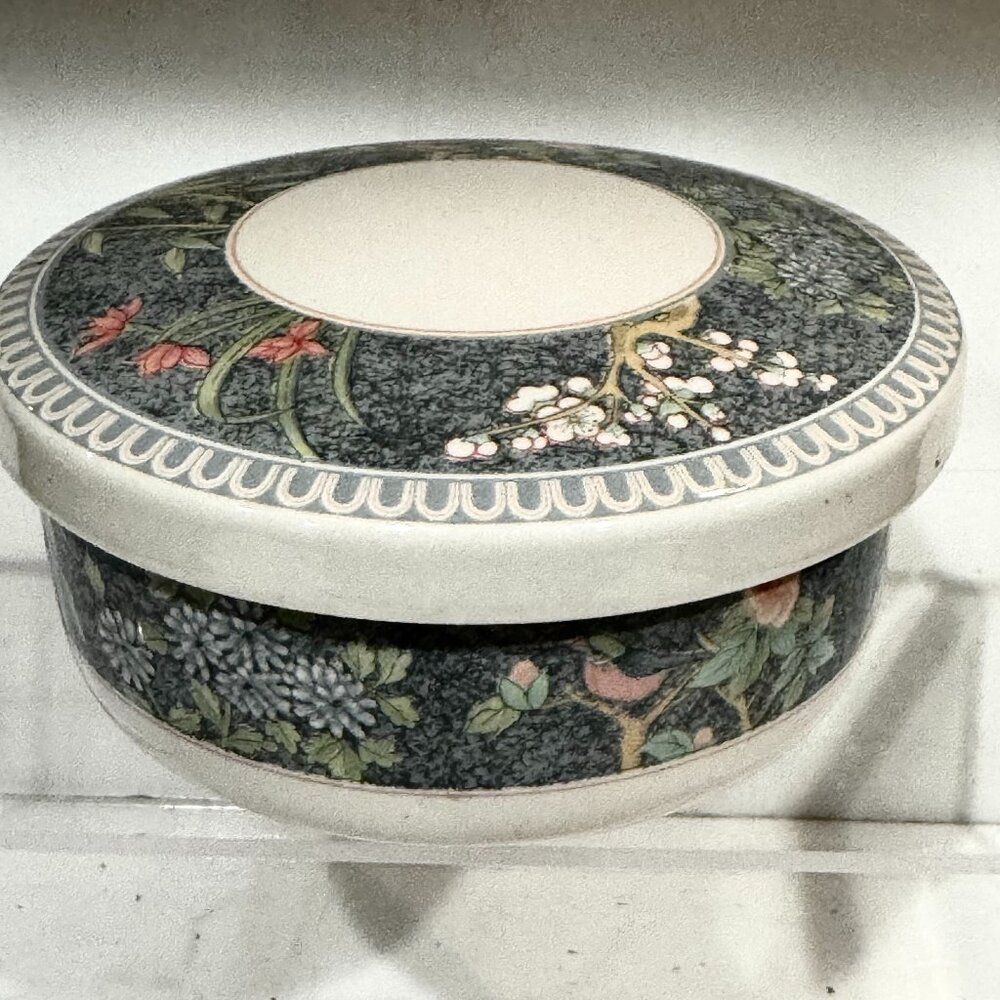 Hankook Light Blue Floral Garden Porcelain Jewelry Trinket Dish Lid Bowl 5x5x2.5